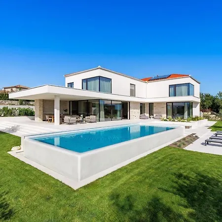 Lavis By Istrialux Villa *